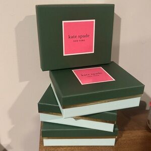 NEW! ♠️ Limited edition authentic kate spade gift box in iconic green and gold